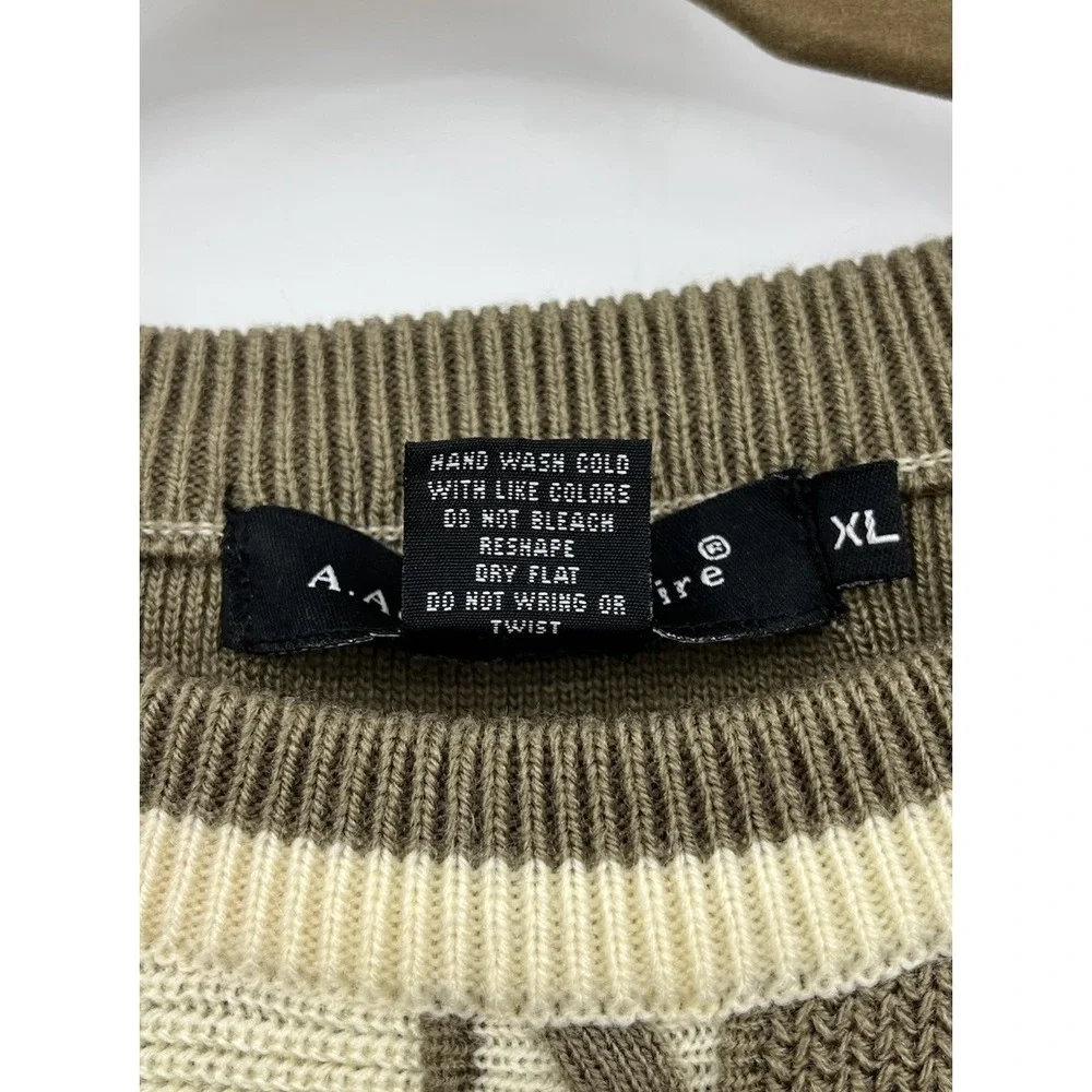 A Adams and Spire Sweater Y2K Men's Size XL Acrylic Vintage